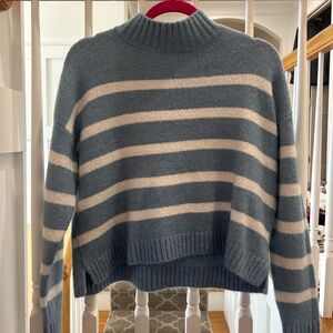 Jessica Simpson Sweater